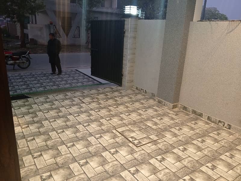 5 MARLA BRAND NEW HOUSE FOR SALE IN DHA RAHBAR BLOCK M,50FT WIDE 2