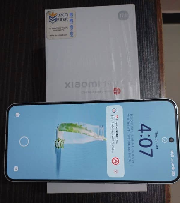 Immaculate Xiaomi 14 Jade Green almost 8 months warranty 12/512 gb 5