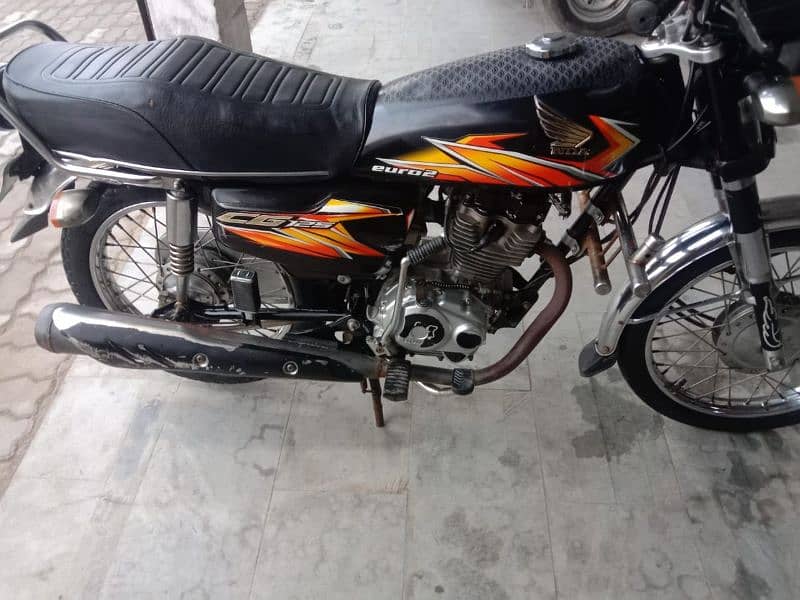 CG 125 for sale. Contact  Javad 03006267190 3