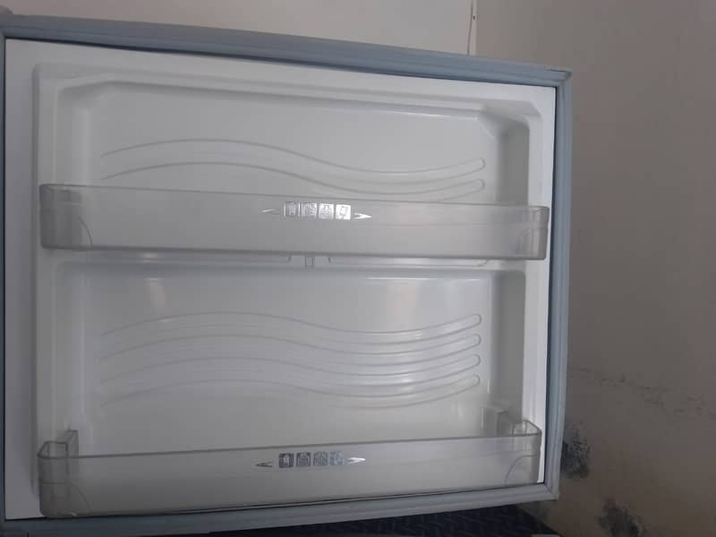 Refrigerator/ Freezer 2