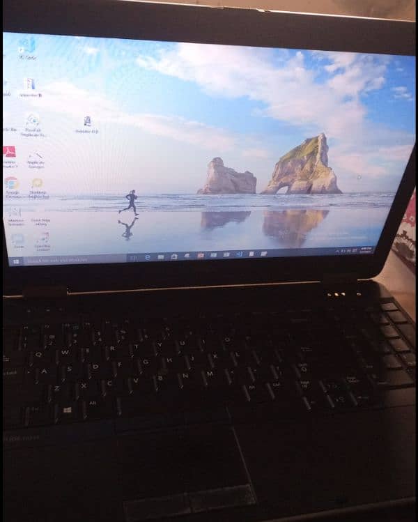 Dell latitude e6540 i7 4th gen. (urgent sale) 2