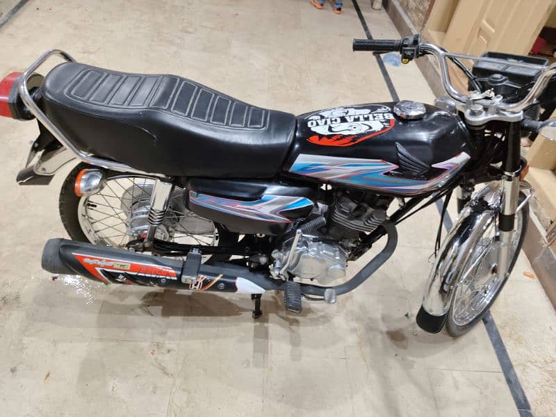 HONDA CG125 2021 MODEL 3