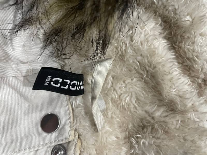 H&M BRANDS CREAM COAT WITH FUR HOOD 3