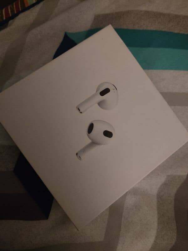 Apple orignal 100 Percent Airpods Generation 3rd 0