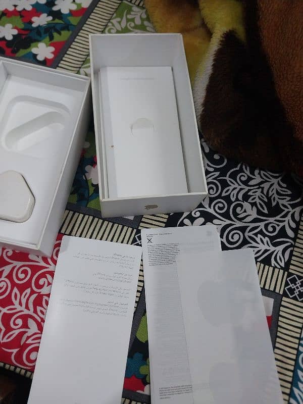 I phone 6s plus in excellent condition 10