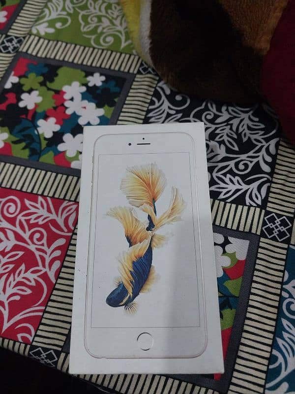 I phone 6s plus in excellent condition 12