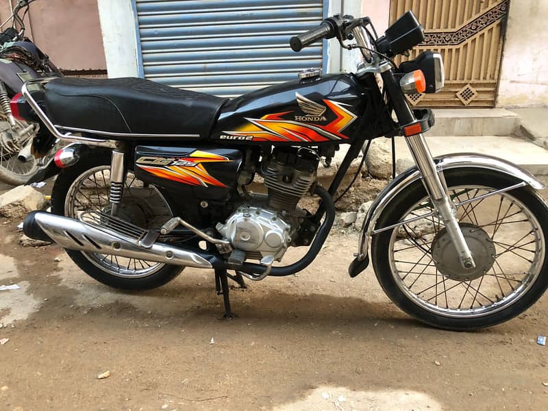 Honda CG 125 2021 Karachi nmbr urgent sell 0