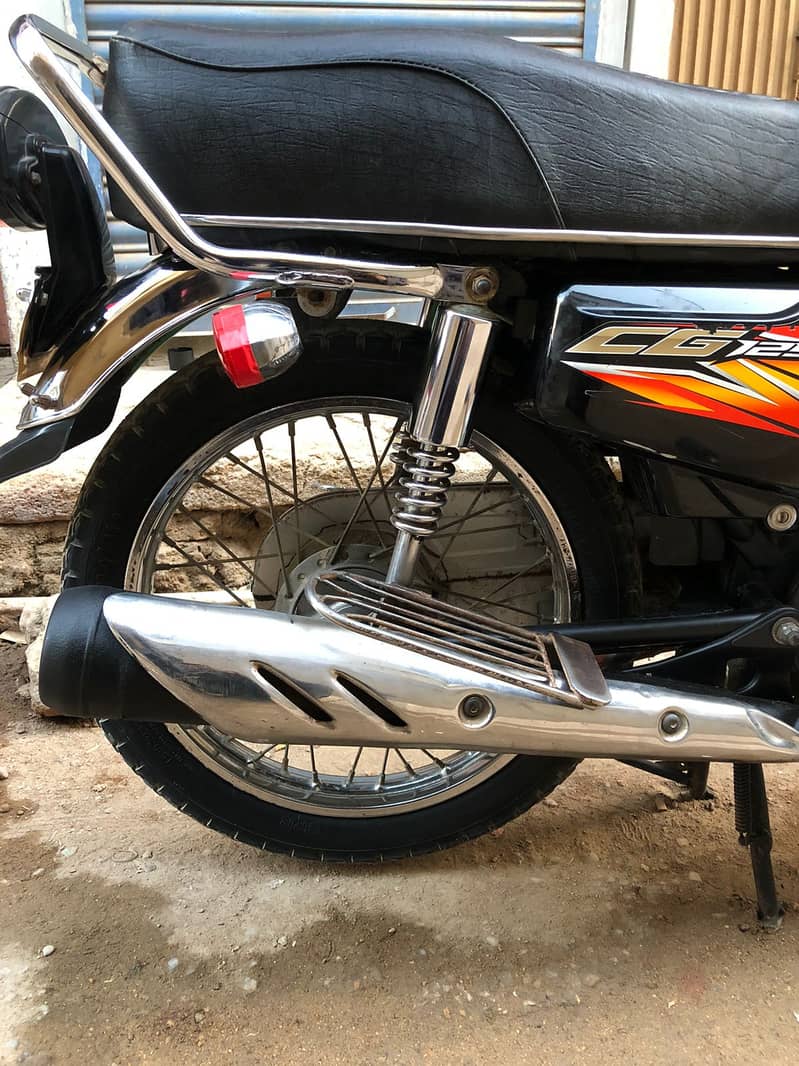 Honda CG 125 2021 Karachi nmbr urgent sell 2