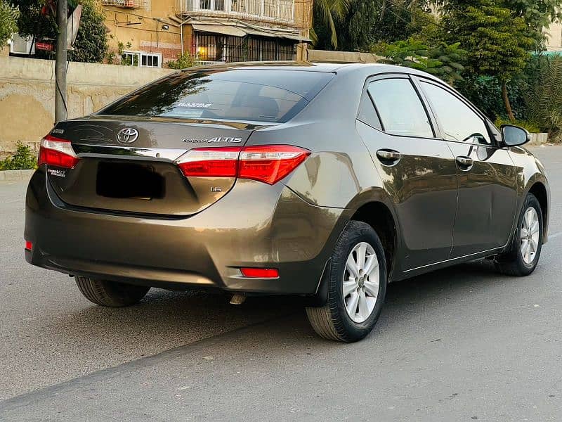 Toyota Corolla Altis 2016 In Amazing Condition 4