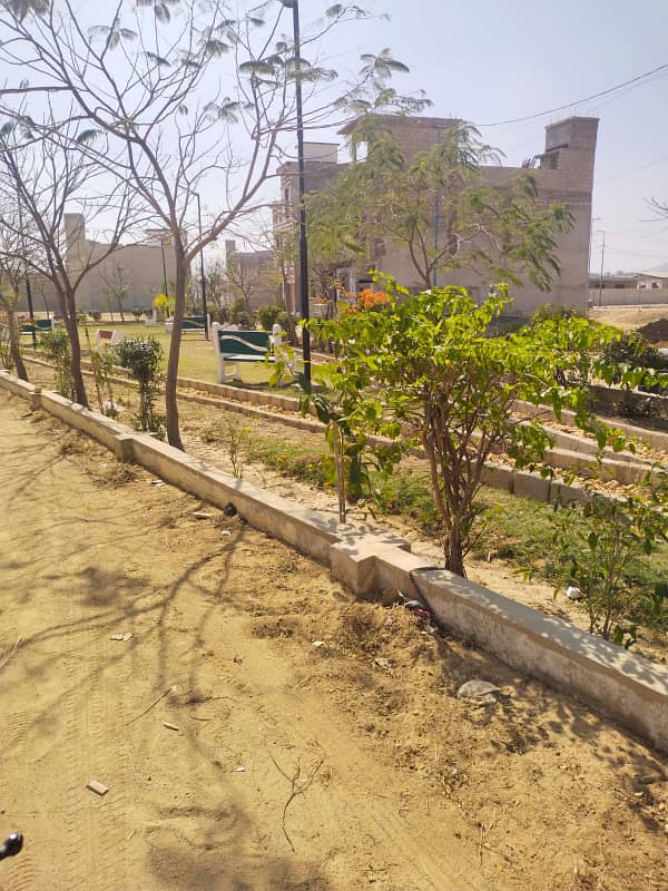 120 SQYD PLOT FOR SALE IN REASONABLE PRICE 3