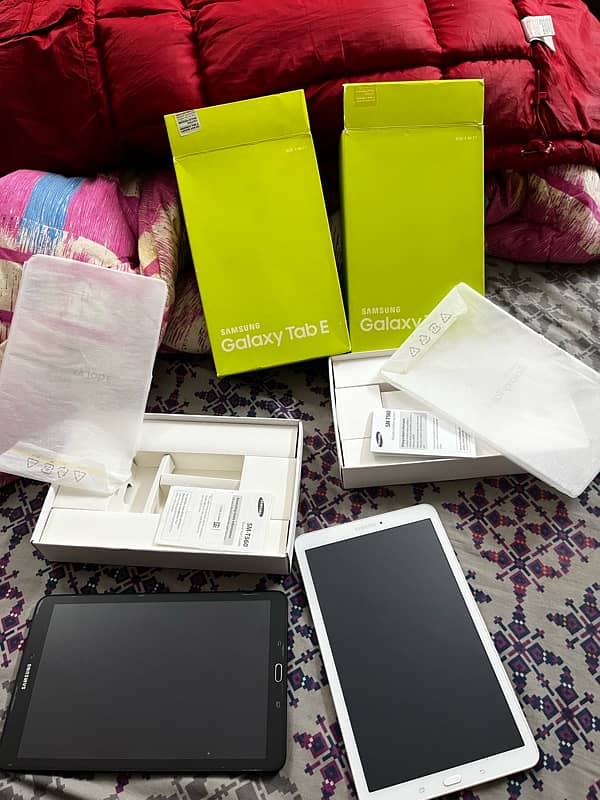 SAMSUNG TABLETS E (2) 4