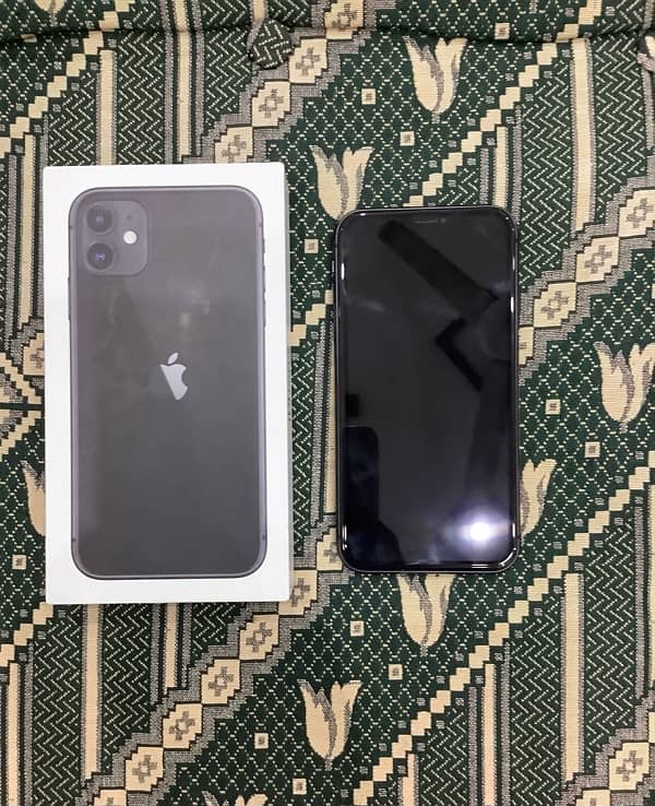 Apple iphone 11 with box 2