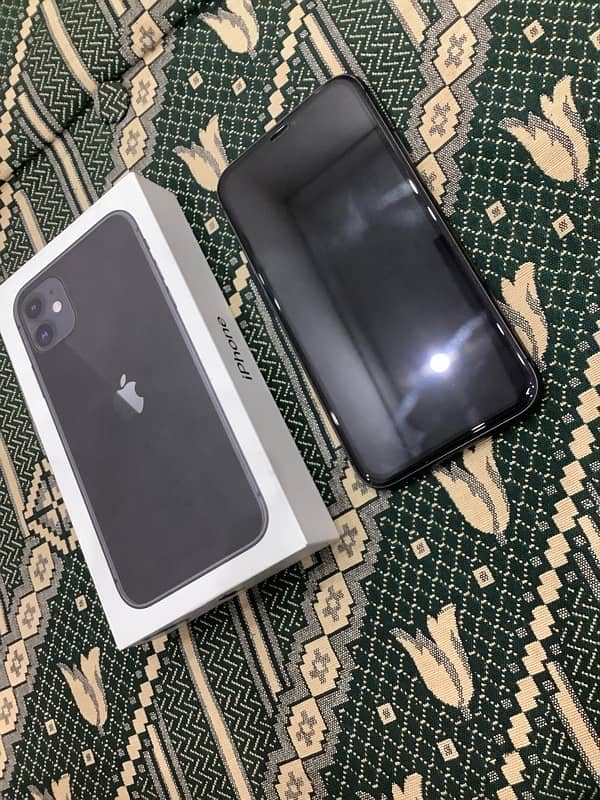 Apple iphone 11 with box 4