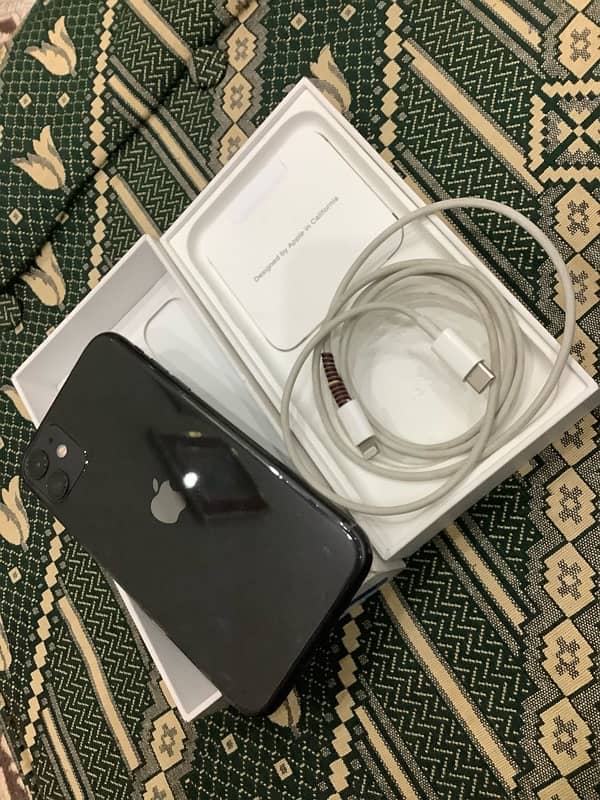 Apple iphone 11 with box 12