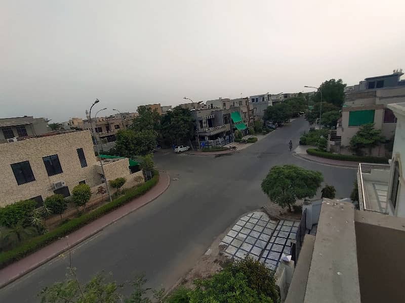 8 Marla Used House For Sale In Umar Block Bahria Town Lahore Lahore 24