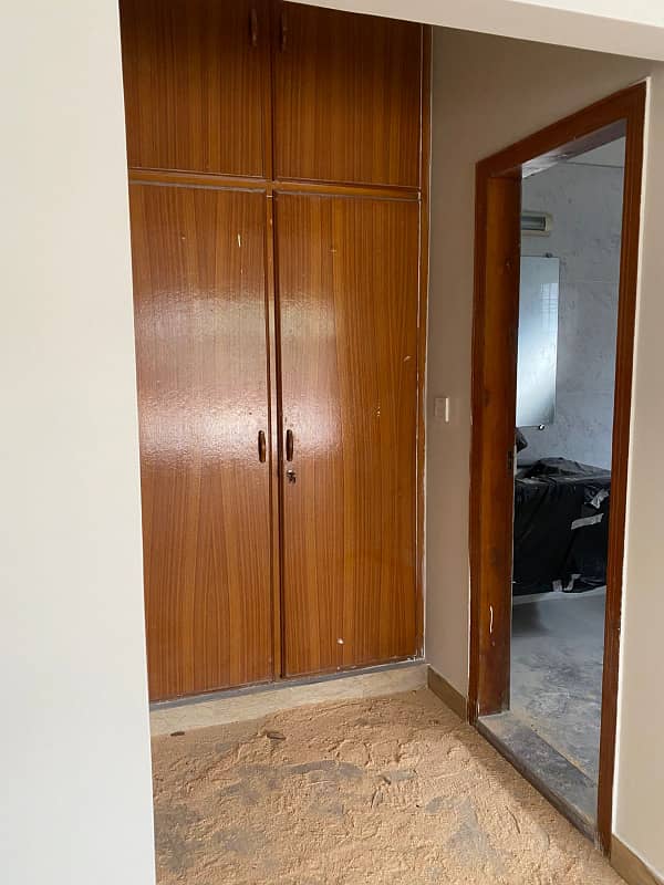 Modern And Very Stylish 1 Kanal Upper Portion with lower portion locked Available For Rent 12