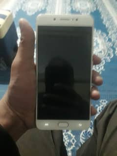 vivo x7  plus ram 6 rom 128 gb box wala hai lcd damage hai 03133365941