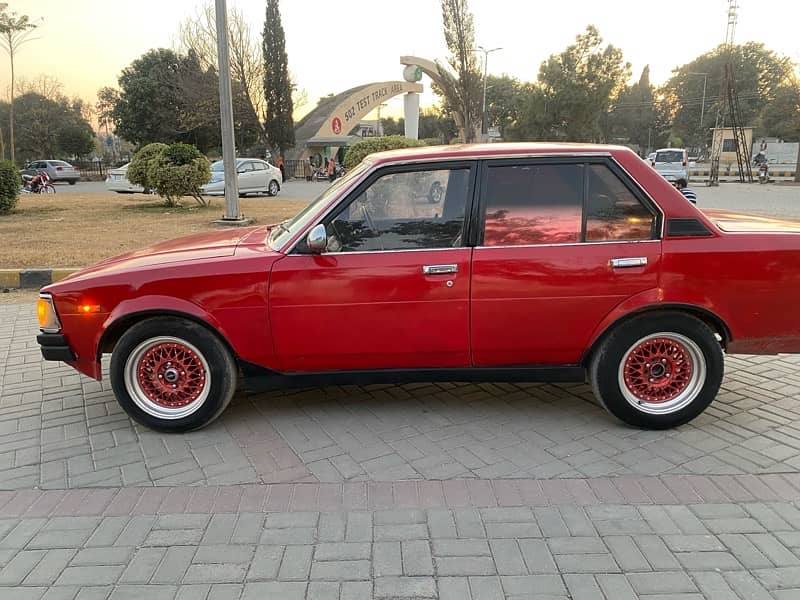 Toyota Corolla 1982 8