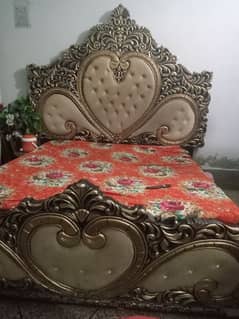 king size bed with two side tables & beautiful dressing table