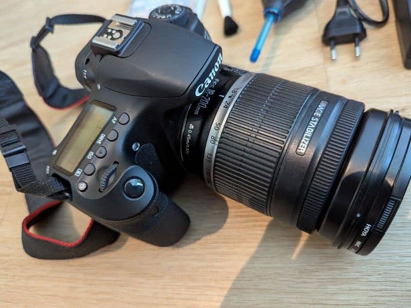 DSLR Camera 60D Urgent For Sale 2