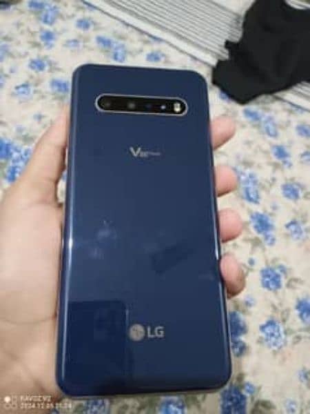 lgv60 5G 10\10 8/128 0