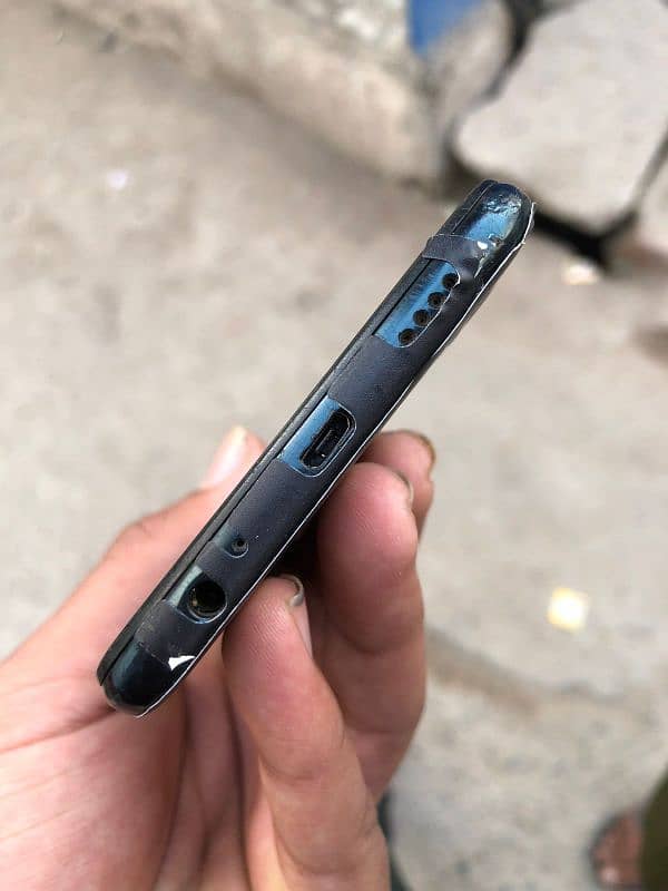 infinix note 7.      finger not working. call.  03128584401 4