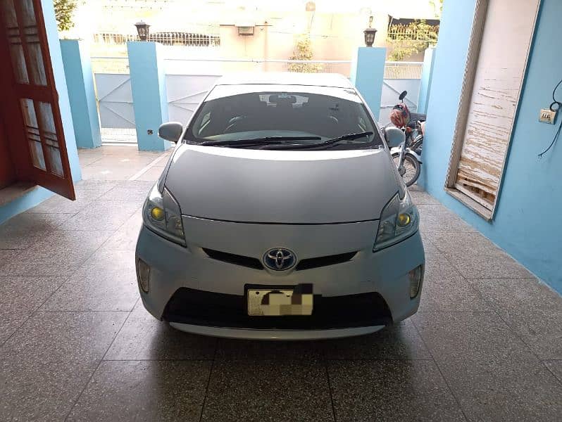 Toyota Prius 2014 1