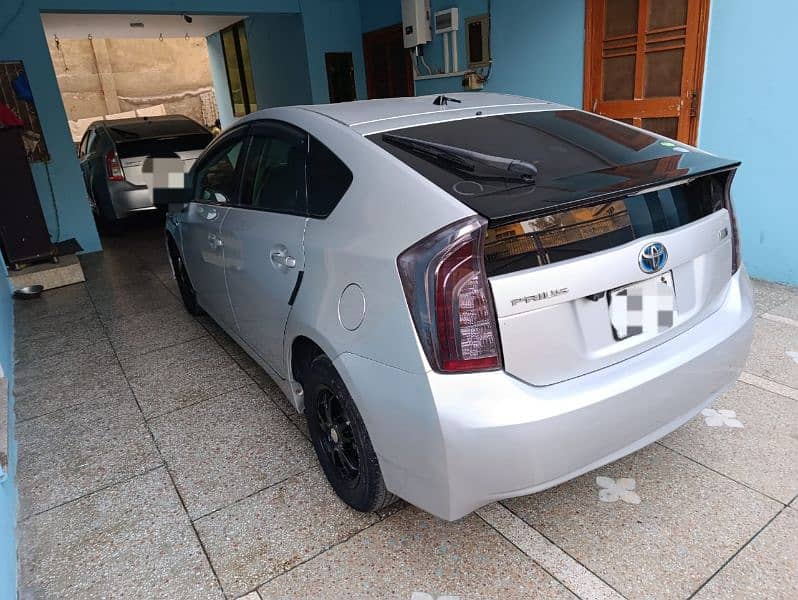 Toyota Prius 2014 11