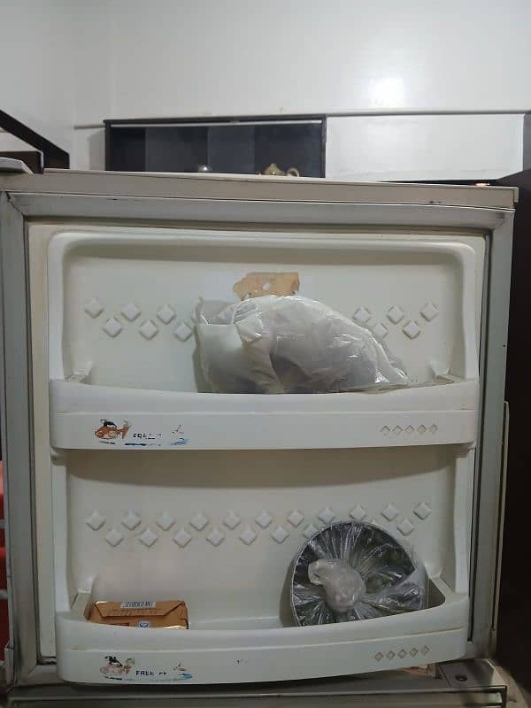 Pel company refrigerator. 0