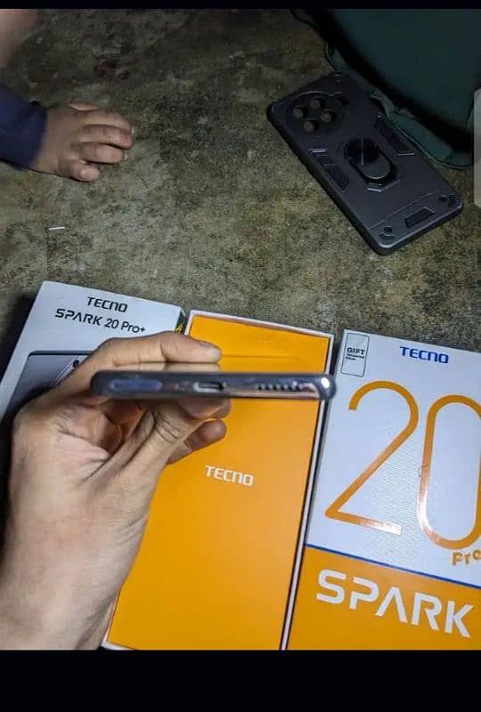 Tecno spark 20 pro plus 8/256gb no 03171872543 3