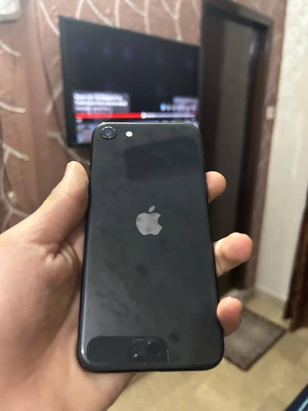 IPHONE SE 2020 5