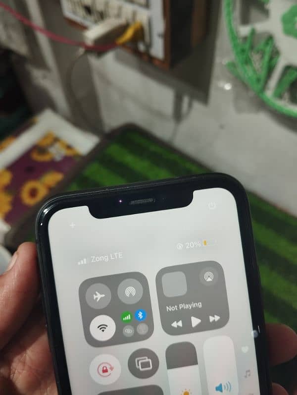 iphone 11 fectery unlocked all sim working 1