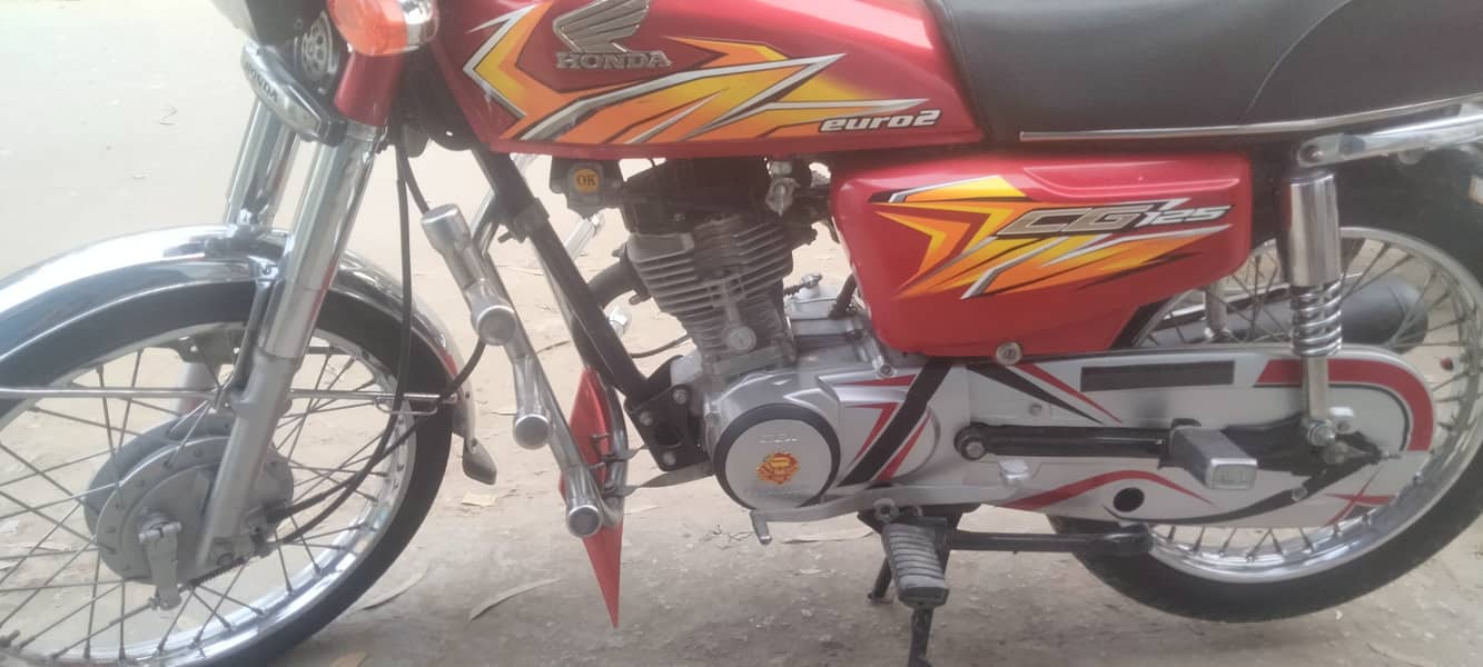 Honda 125 Red colour 2021 model unregistered 3