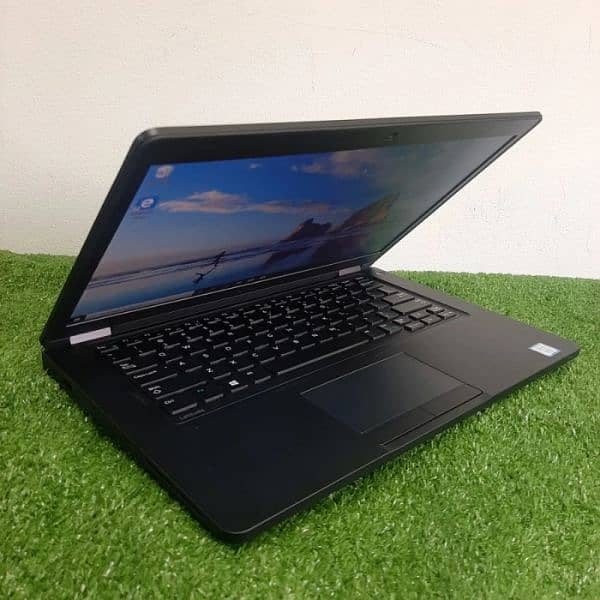 Laptop Dell latitude core i5 gen 6 DDR 4 8GB Ram and 256 NVM Hard 3