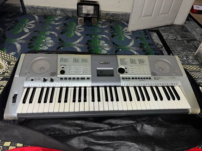 YAMAHA PSR i425 2