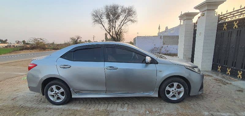 Toyota Corolla GLI 2015 Auto 10