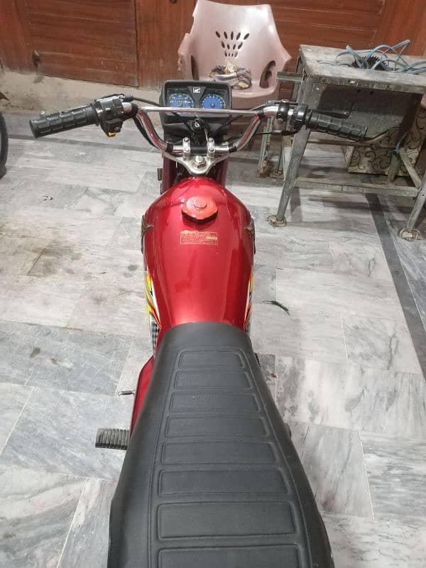 Honda 125 lahor nambar 17 model 4