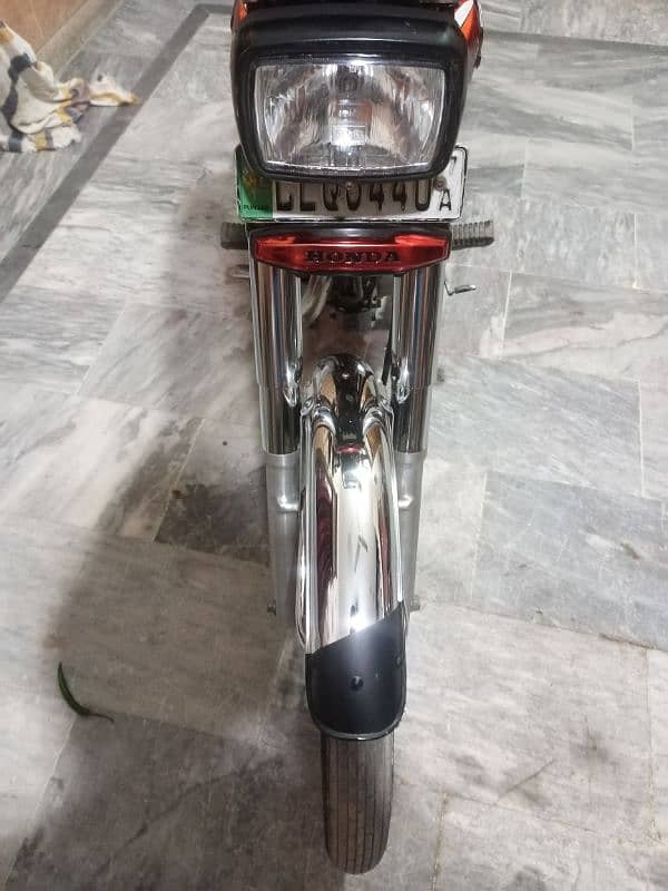 Honda 125 lahor nambar 17 model 8