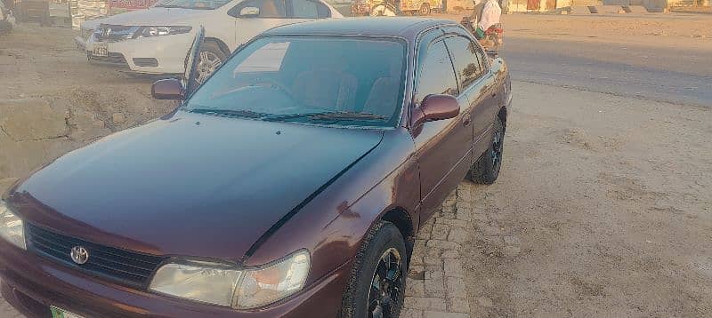 Toyota Corolla XE 2000 3