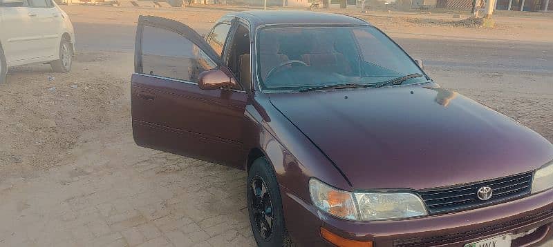 Toyota Corolla XE 2000 5