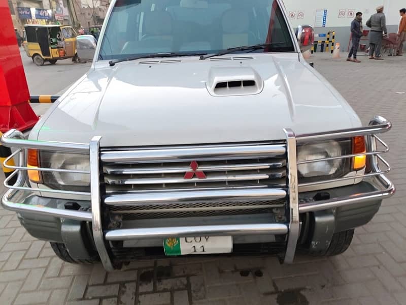 Mitsubishi Pajero 1997 6