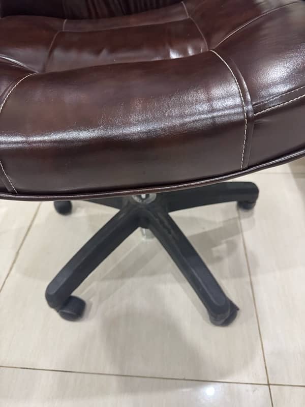 Executive Chair 3