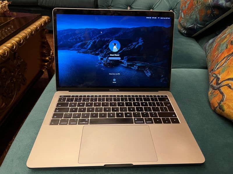 Macbook Pro 2017 16GB/256GB 13 inch 0