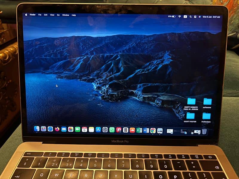 Macbook Pro 2017 16GB/256GB 13 inch 1