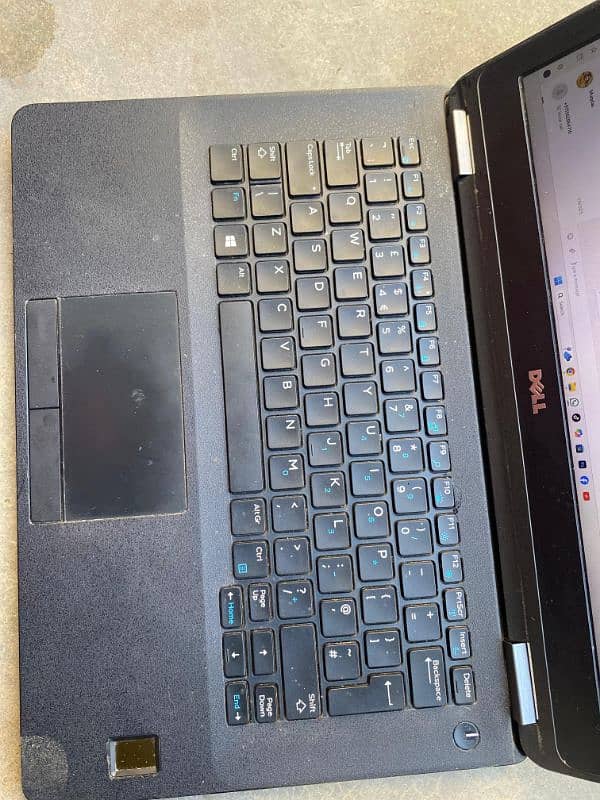 DELL LAPTOP LATITUDE E7270 0