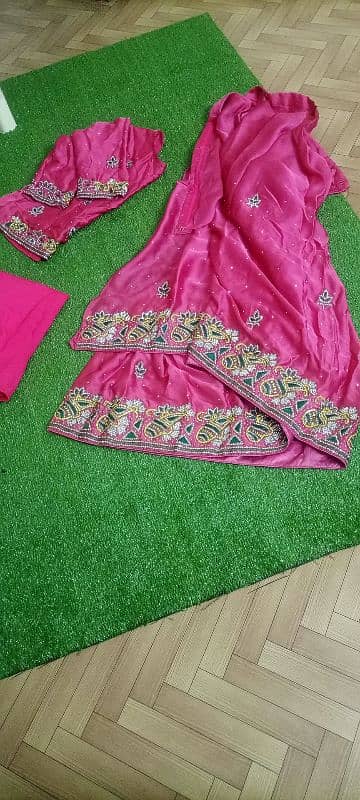 heavy embroidered hand work saree 1