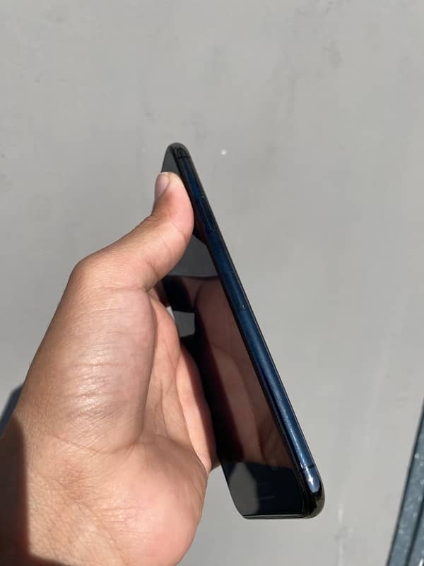 iphone 11 promax 64 GB 5