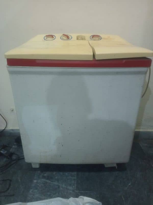 Haier Medium size Washing and dryer machine good condition 0