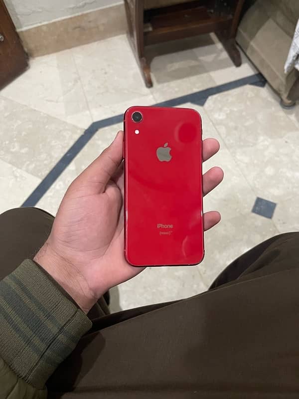 iphone xr 64 bh pta approved it 03057882363 whatsapp 03182007859 sim 1