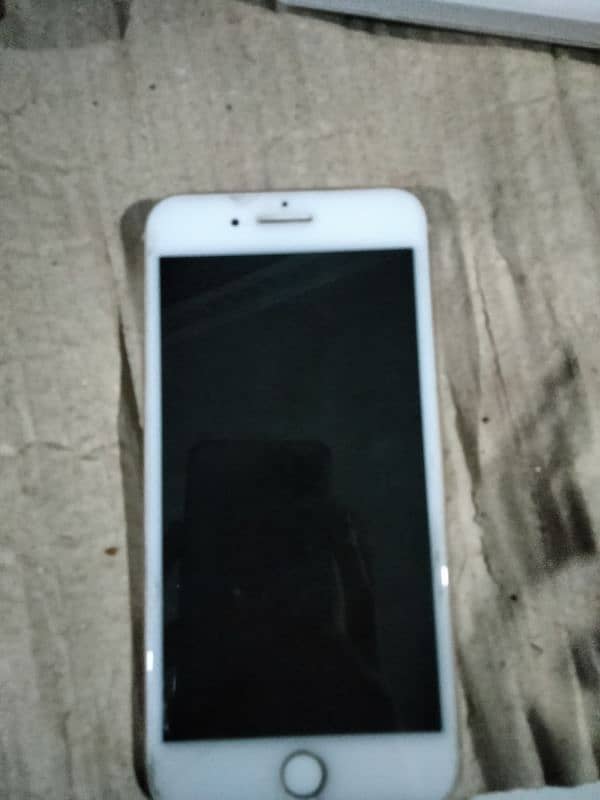 I phone 8 plus 10/8.5 condition Hy bettry health 78 /64gb rom 0